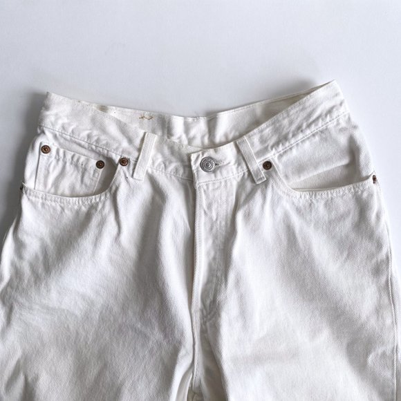 LEVIS White Shorts - Picture 5 of 8